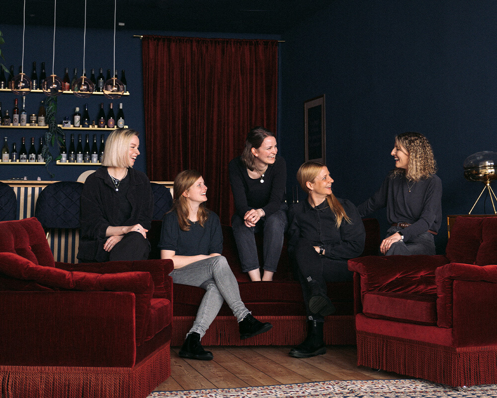 schönski Team: Denise Machemer, Olga Wirth, Kristin Jänig, Nina Delker und Julia Komforth,