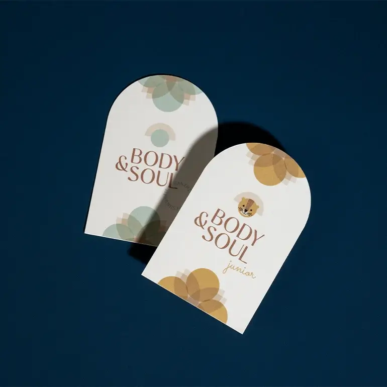 Zwei Visitenkarten von Body & Soul