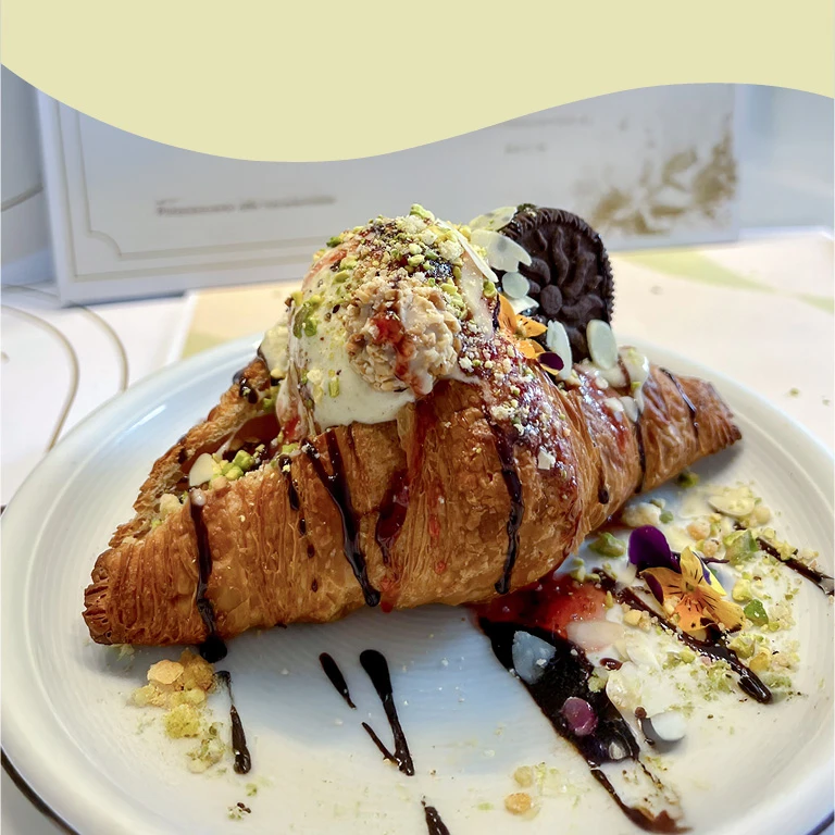 Eiscroissant der Eiscroissanterie Glacielle